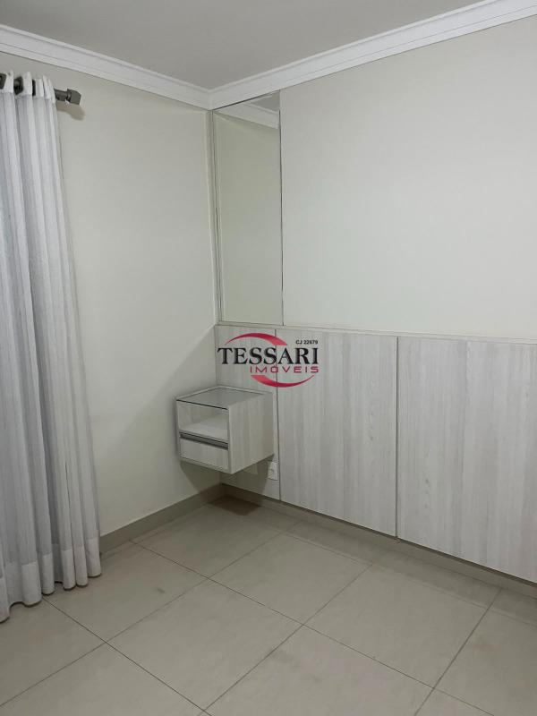 Apartamento com 3 quartos para aluguel, 83m² — foto 13 de 23