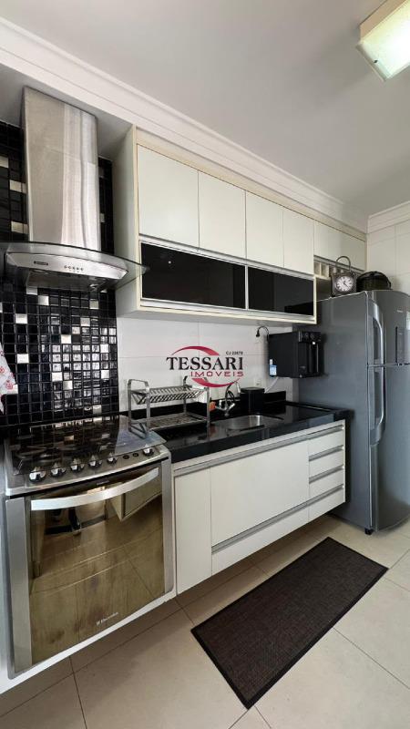 Apartamento com 3 quartos para aluguel, 83m² — foto 7 de 23