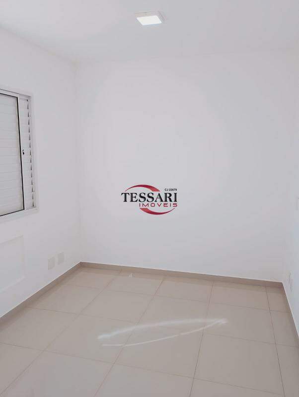 Casa de Condomínio com 4 quartos para aluguel, 125m² — foto 7 de 20