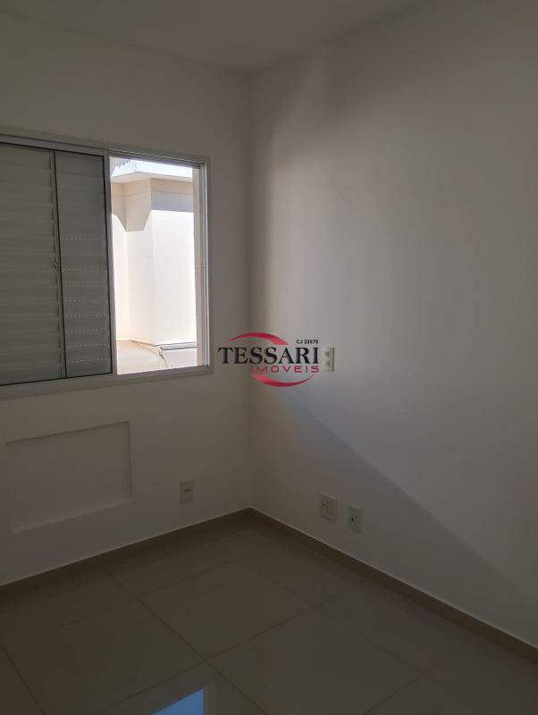 Casa de Condomínio com 4 quartos para aluguel, 125m² — foto 13 de 20