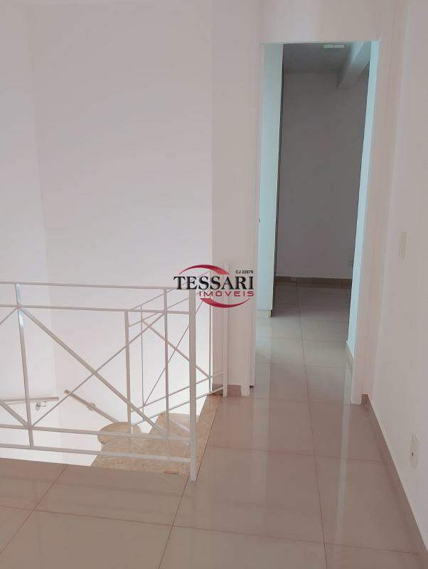 Casa de Condomínio com 4 quartos para aluguel, 125m² — foto 6 de 20