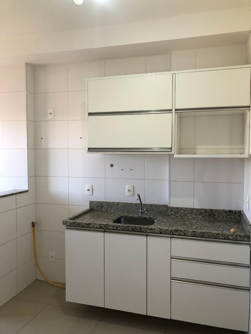 Apartamento com 2 quartos à venda, 60m² — foto 2 de 11