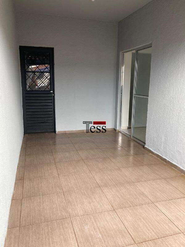 Casa com 3 quartos à venda, 100m² — foto 3 de 9