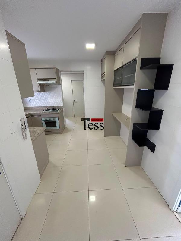 Apartamento com 3 quartos para aluguel, 147m² — foto 9 de 25