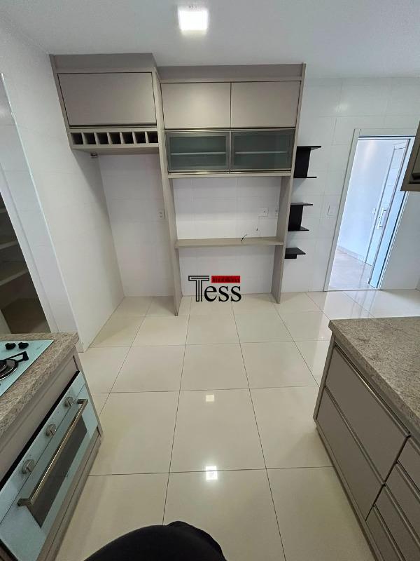 Apartamento com 3 quartos para aluguel, 147m² — foto 11 de 25