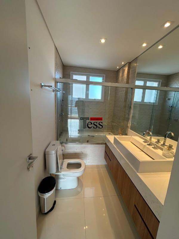 Apartamento com 3 quartos para aluguel, 147m² — foto 17 de 27