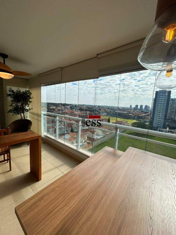 Apartamento com 3 quartos para aluguel, 147m² — foto 2 de 27