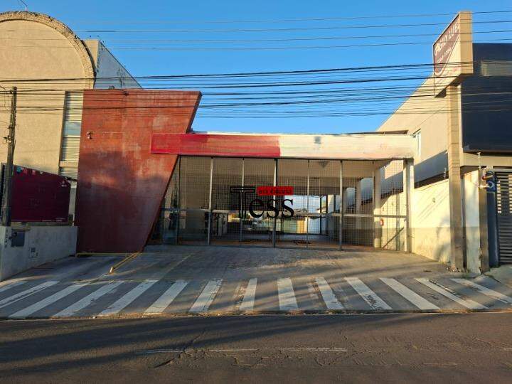 Loja / Salão / Ponto Comercial para aluguel, 400m² — foto 1 de 18