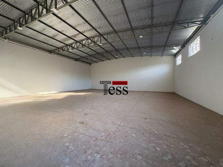 Loja / Salão / Ponto Comercial para aluguel, 270m² — foto 12 de 24