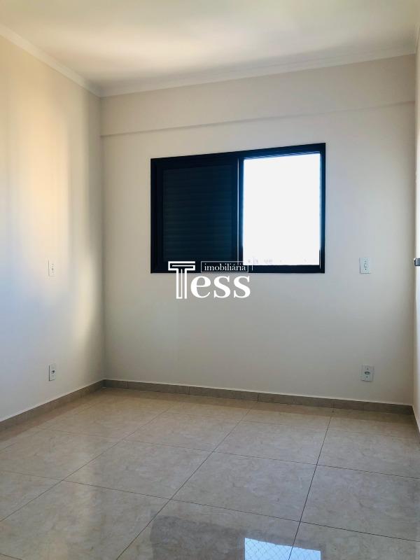 Apartamento com 3 quartos à venda, 90m² — foto 13 de 19
