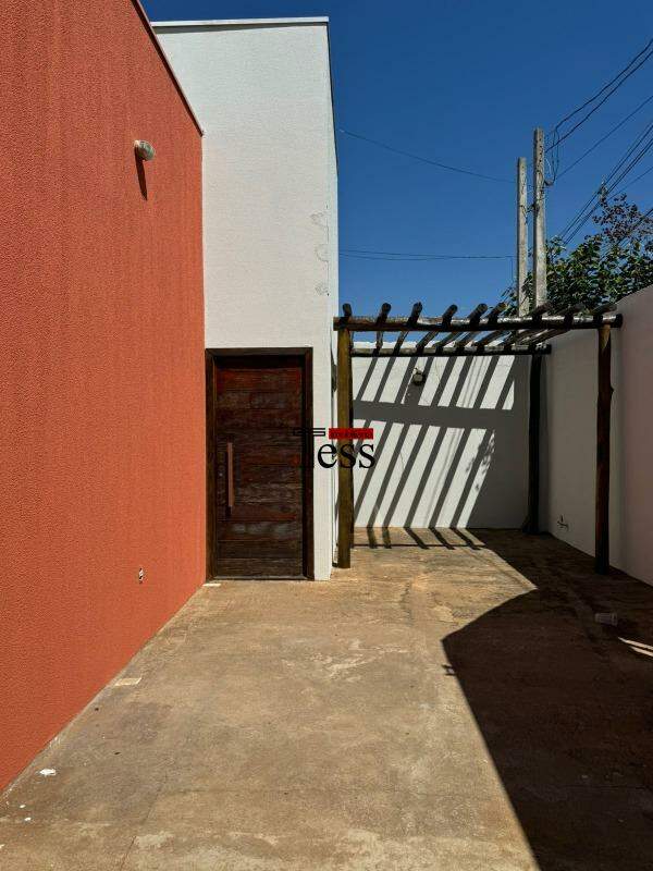Casa com 3 quartos para aluguel, 95m² — foto 3 de 30