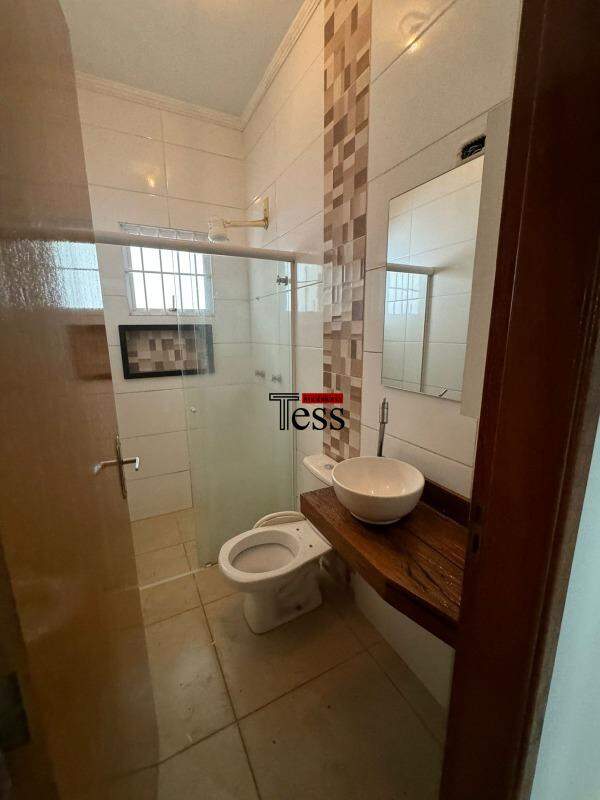Casa com 3 quartos para aluguel, 95m² — foto 17 de 30