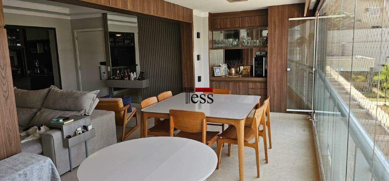 Apartamento com 3 quartos à venda, 148m² — foto 1 de 19