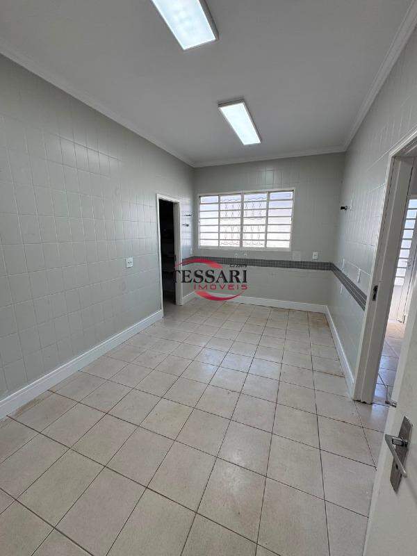 Imóvel Comercial à venda, 300m² — foto 10 de 30