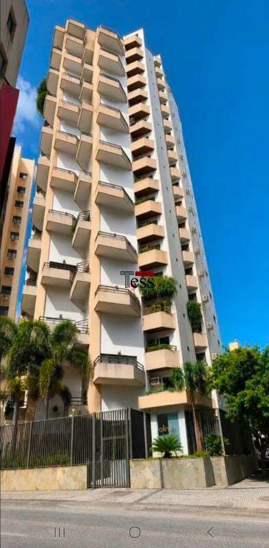 Apartamento com 3 quartos à venda, 135m² — foto 1 de 13