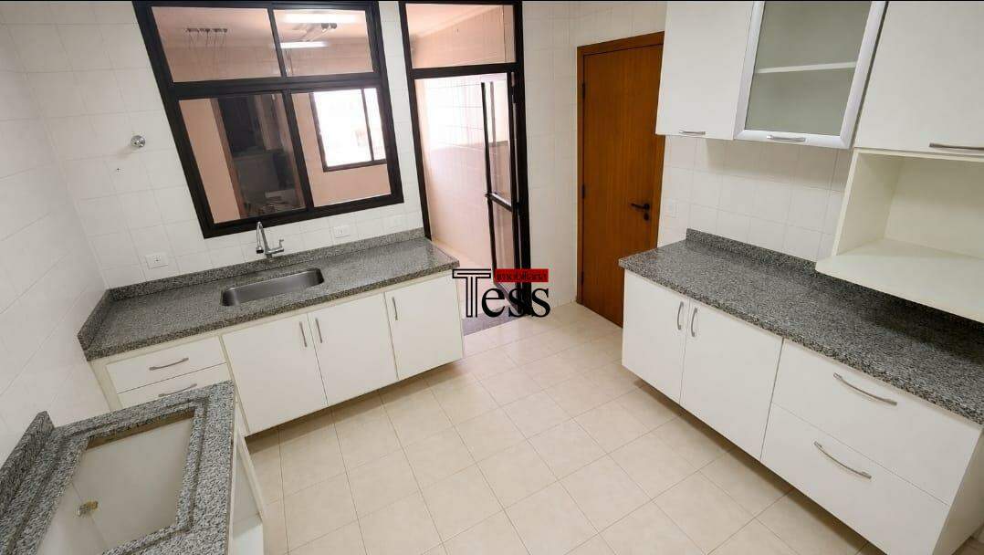 Apartamento com 3 quartos à venda, 135m² — foto 12 de 13