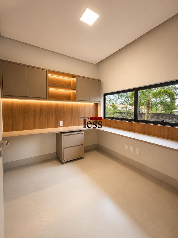 Casa de Condomínio com 3 quartos à venda, 225m² — foto 11 de 20