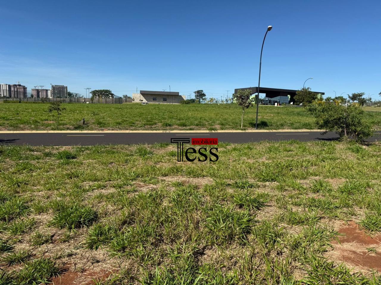 Terreno / Lote / Condomínio à venda, 423m² — foto 3 de 5
