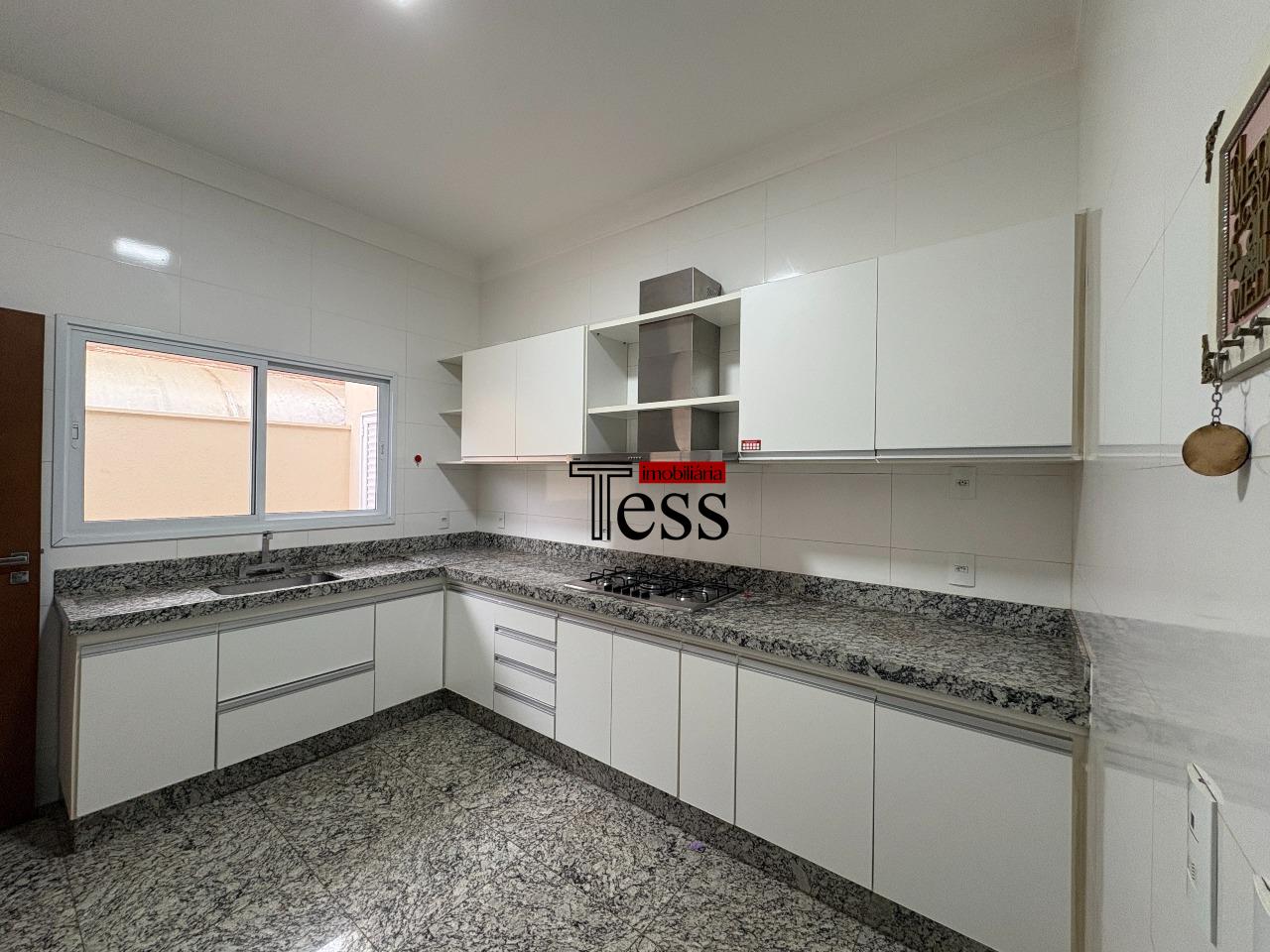Casa de Condomínio com 3 quartos para aluguel, 190m² — foto 11 de 30