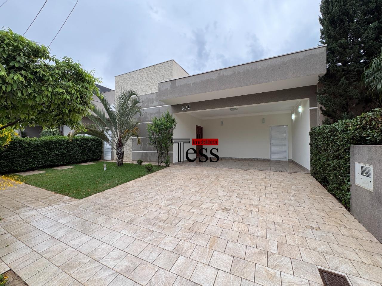 Casa de Condomínio com 3 quartos para aluguel, 190m² — foto 1 de 30