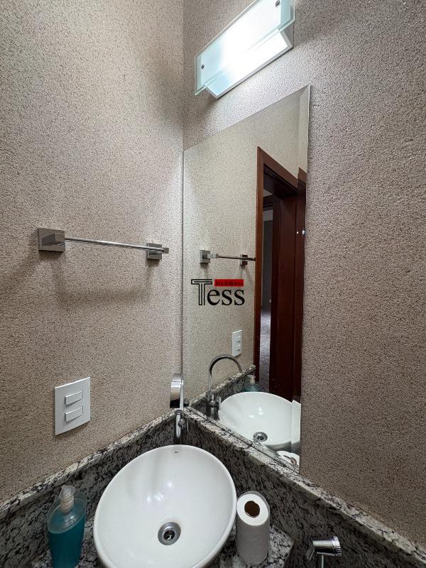 Casa de Condomínio com 3 quartos para aluguel, 190m² — foto 9 de 30