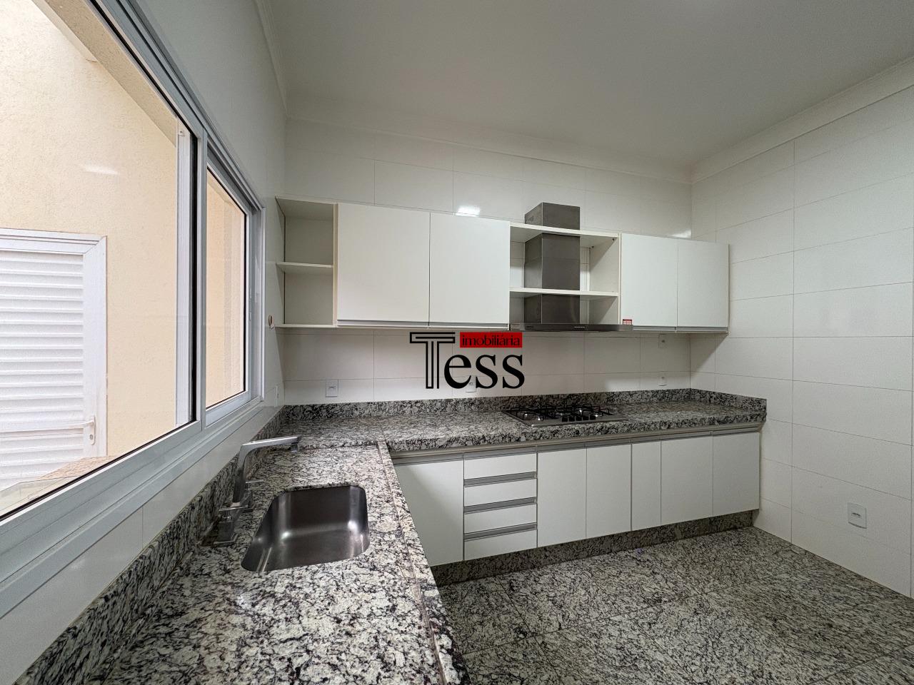 Casa de Condomínio com 3 quartos para aluguel, 190m² — foto 10 de 30