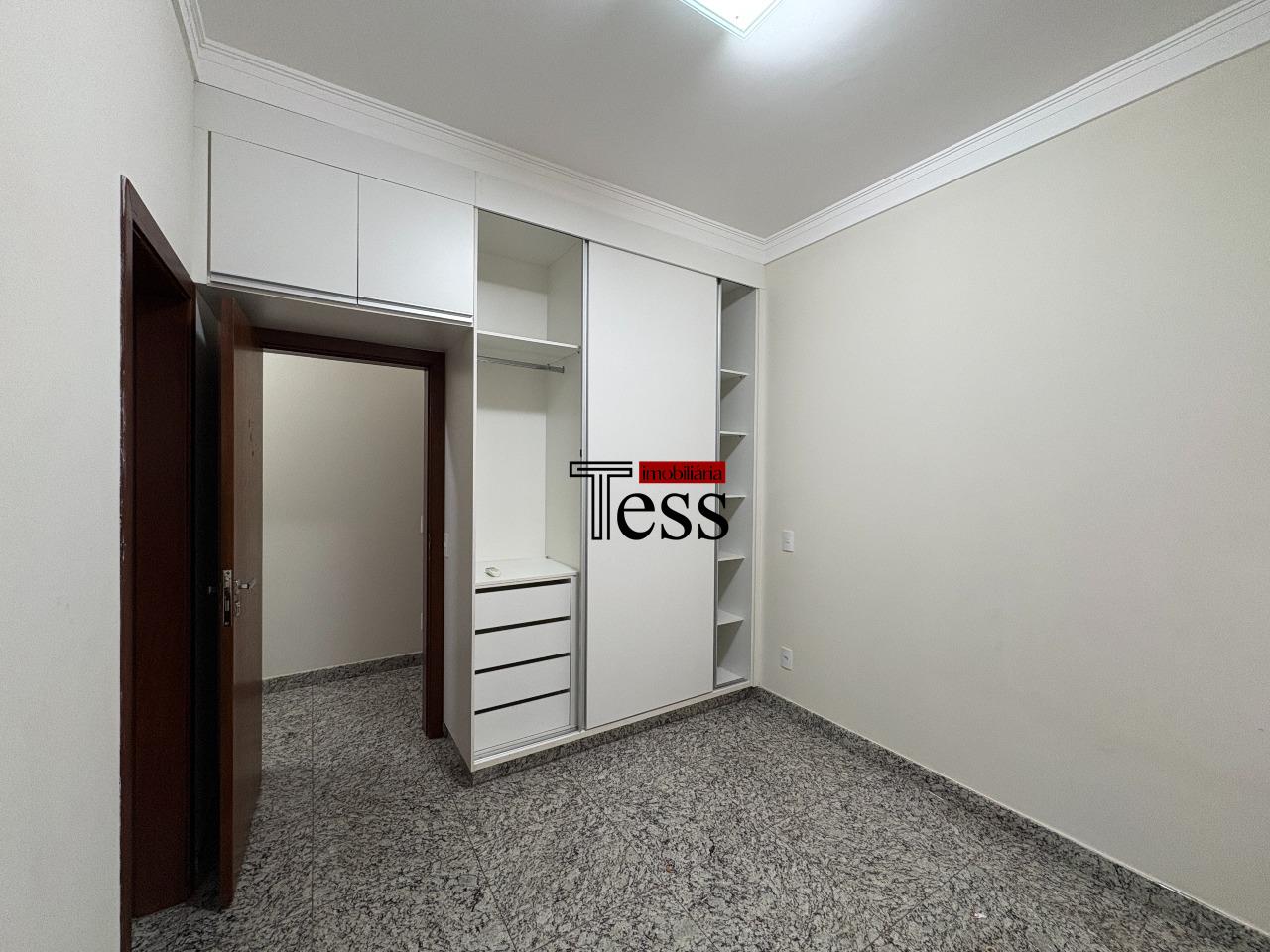 Casa de Condomínio com 3 quartos para aluguel, 190m² — foto 25 de 30