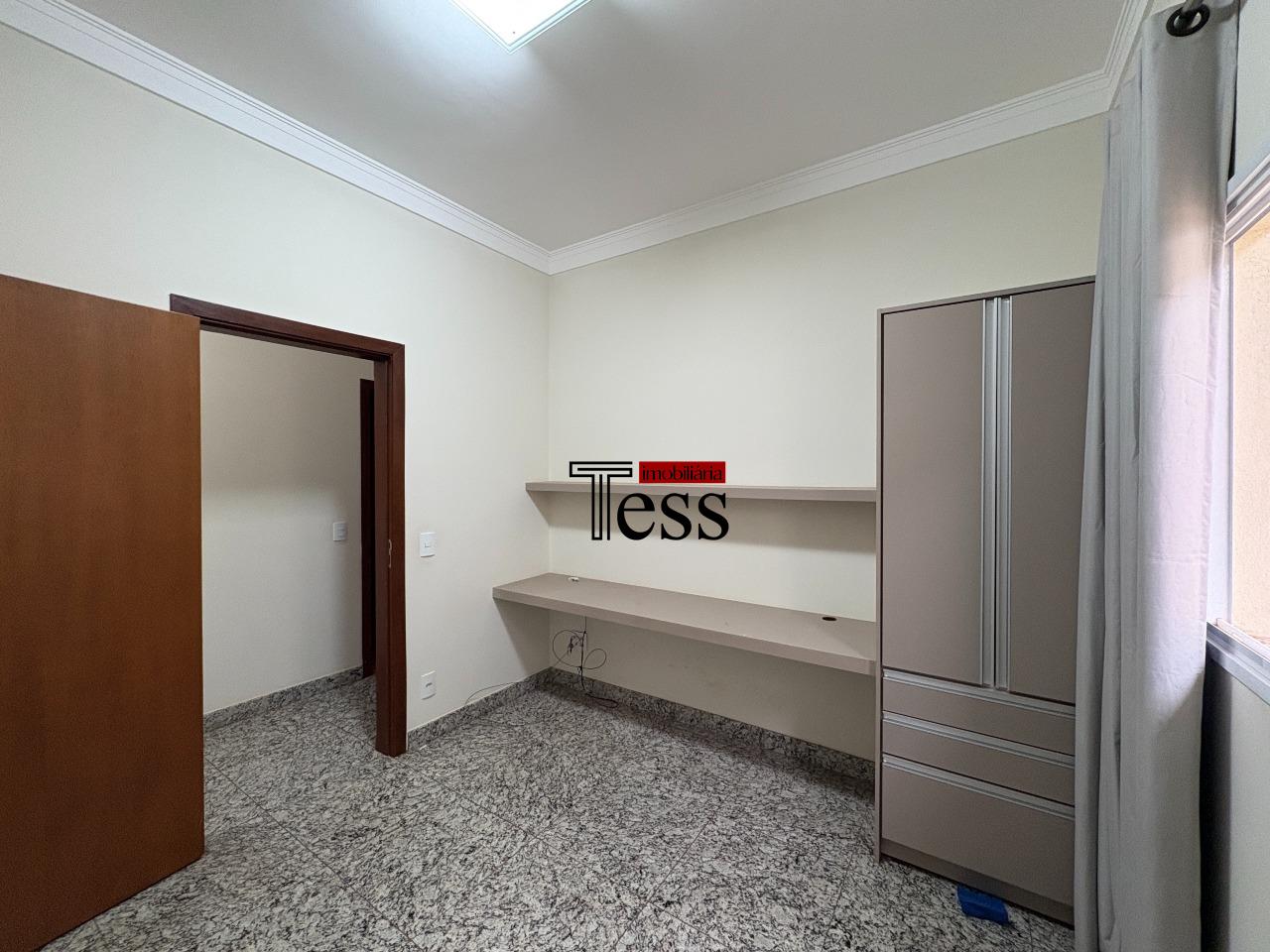 Casa de Condomínio com 3 quartos para aluguel, 190m² — foto 8 de 30