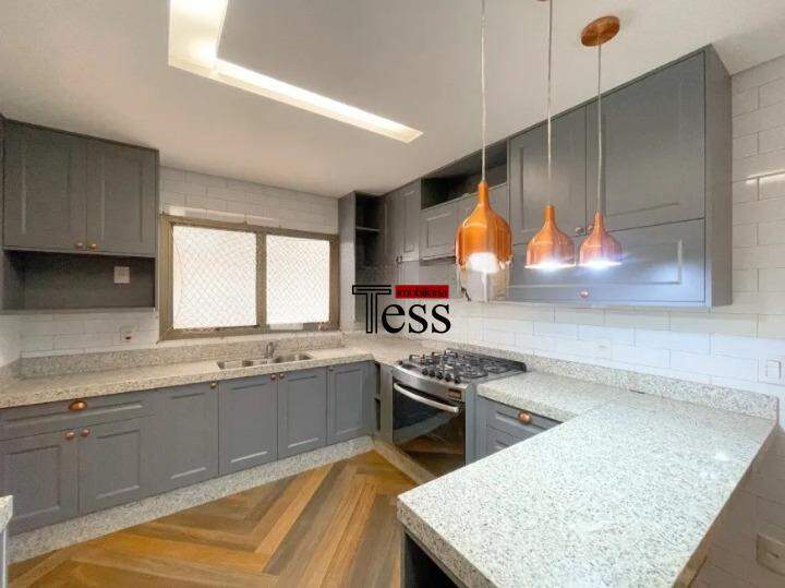 Apartamento com 3 quartos para aluguel, 230m² — foto 1 de 29