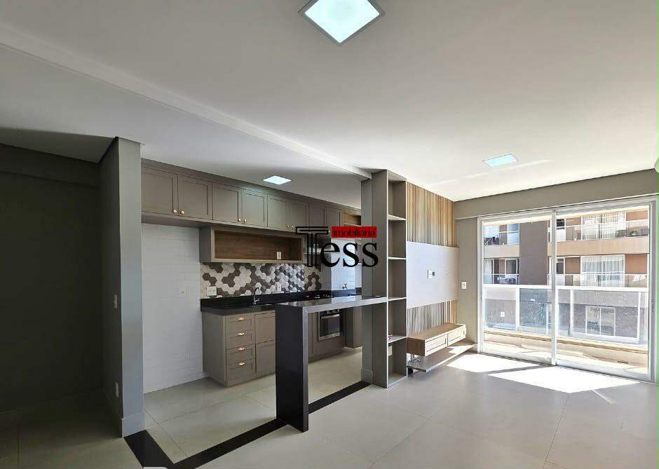 Apartamento com 2 quartos à venda, 78m² — foto 1 de 17