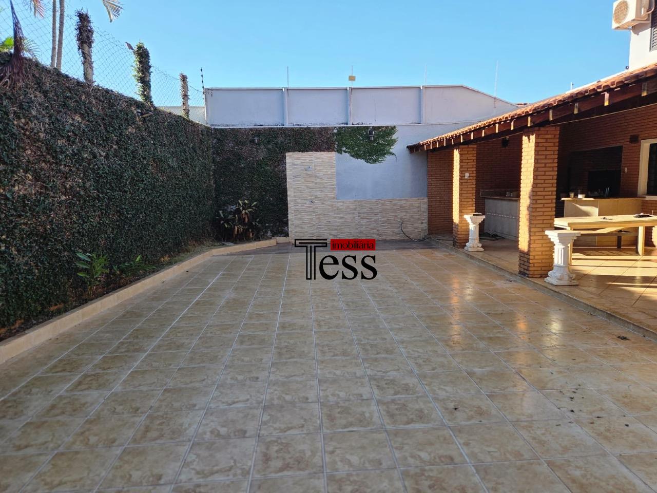 Casa com 5 quartos para aluguel, 386m² — foto 20 de 22