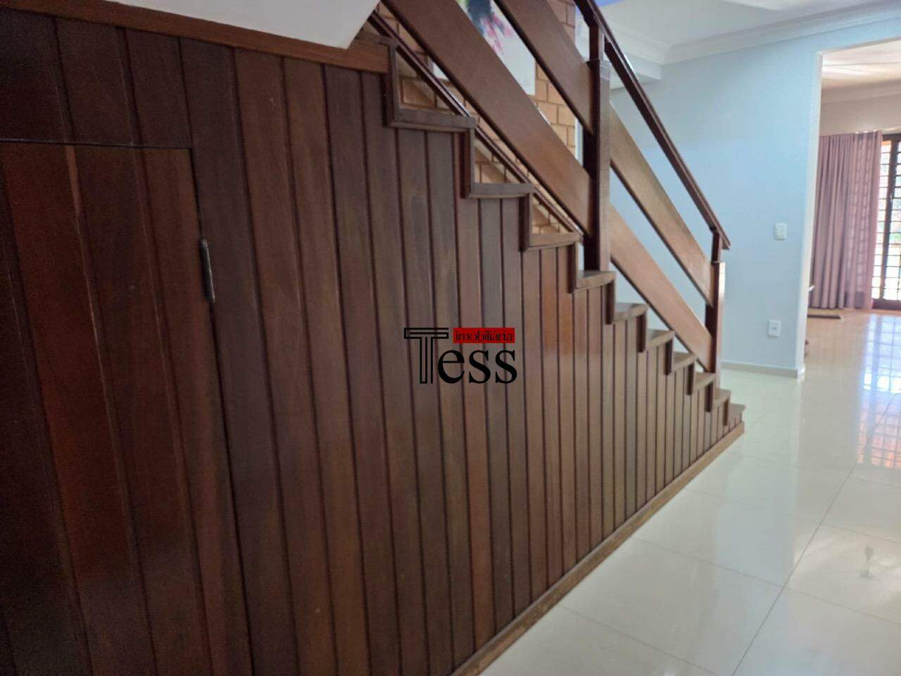 Casa com 5 quartos para aluguel, 386m² — foto 8 de 22