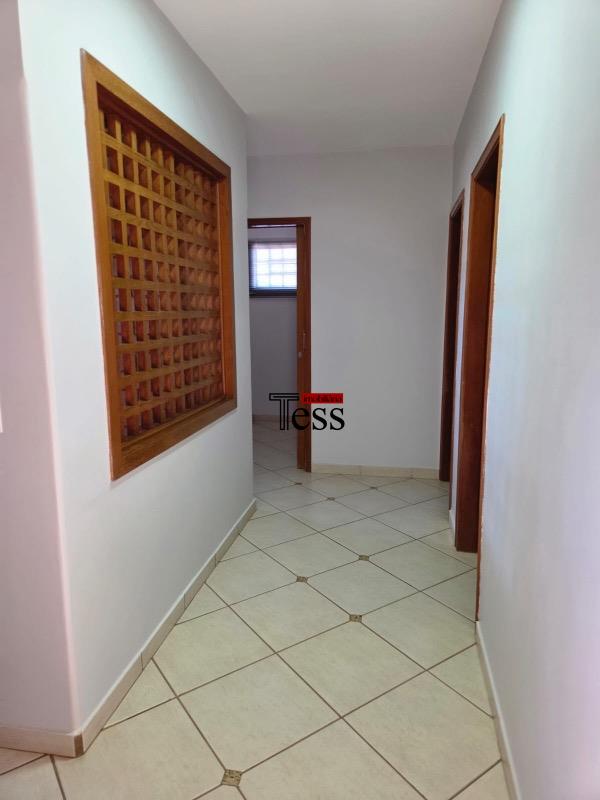 Casa com 5 quartos para aluguel, 386m² — foto 16 de 22