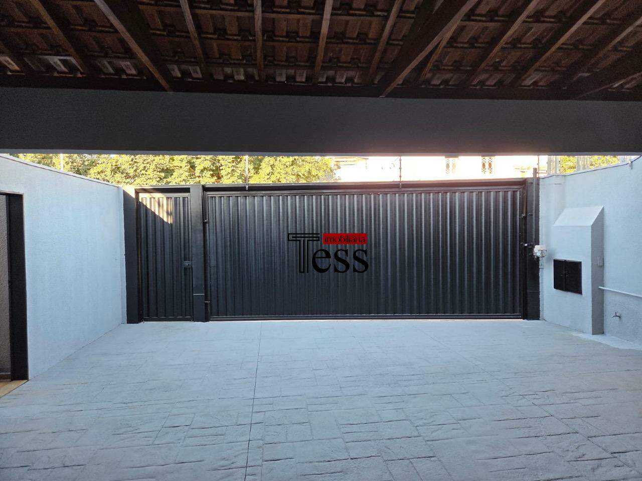 Casa com 5 quartos para aluguel, 386m² — foto 2 de 22