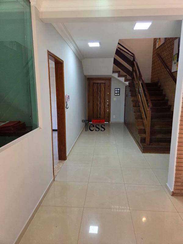 Casa com 5 quartos para aluguel, 386m² — foto 9 de 22