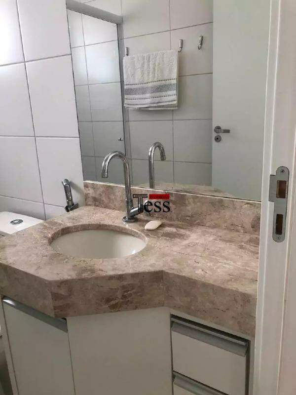 Apartamento com 3 quartos para aluguel, 105m² — foto 13 de 17