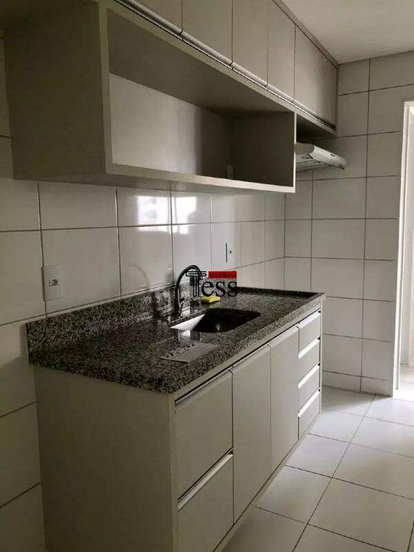Apartamento com 3 quartos para aluguel, 105m² — foto 9 de 17
