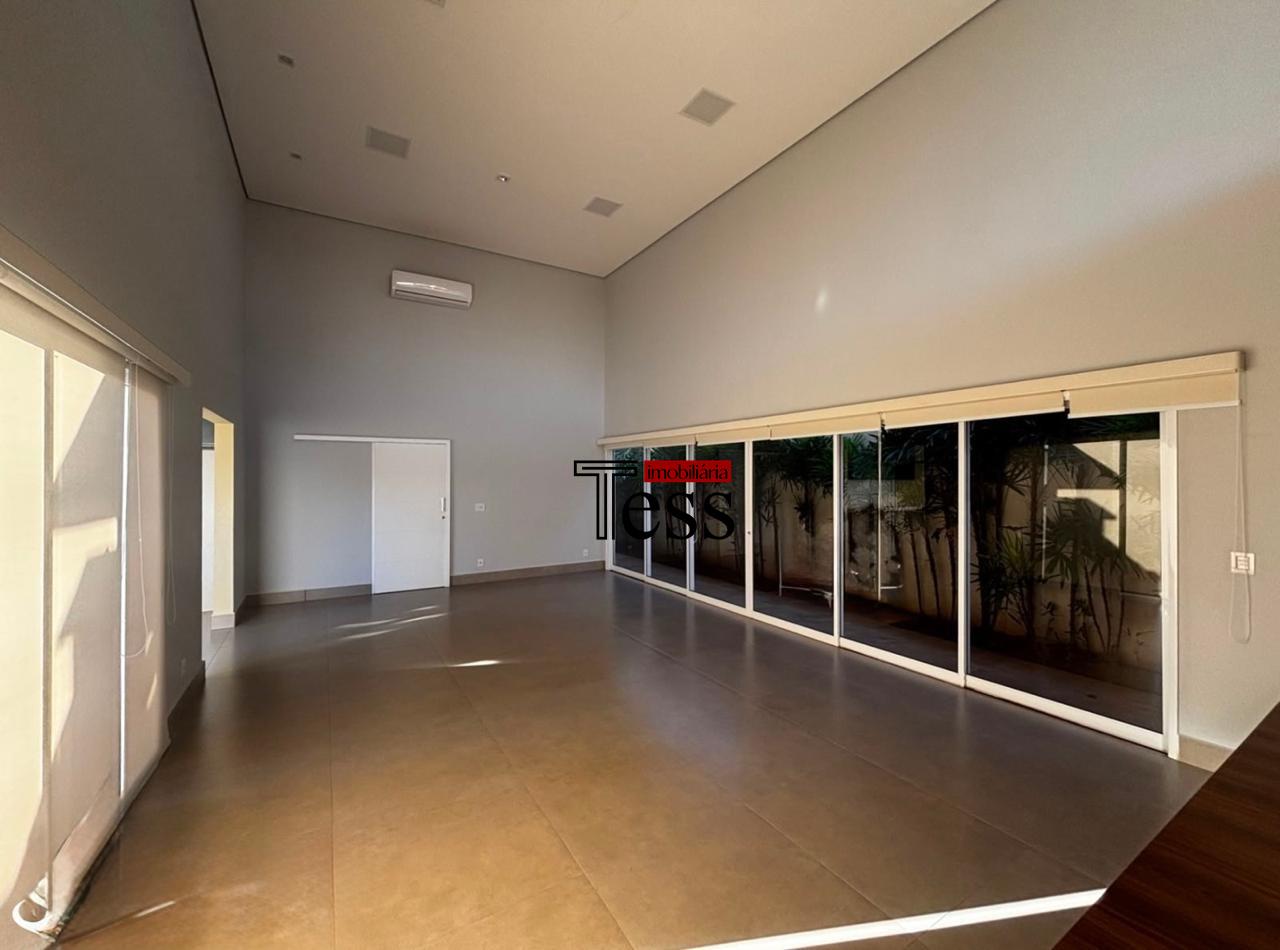 Casa de Condomínio com 3 quartos para aluguel, 200m² — foto 3 de 20