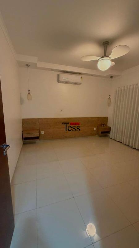 Casa de Condomínio com 3 quartos para aluguel, 293m² — foto 9 de 22