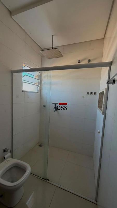 Casa de Condomínio com 3 quartos para aluguel, 293m² — foto 15 de 22