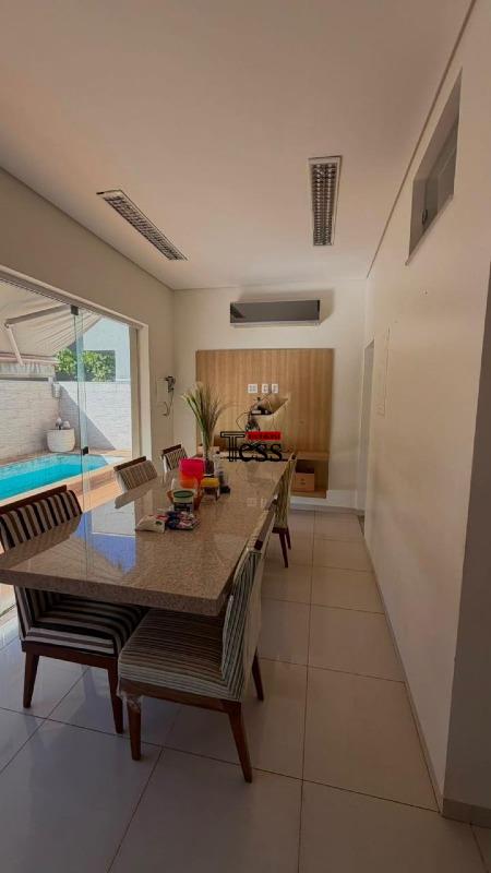 Casa de Condomínio com 3 quartos para aluguel, 293m² — foto 8 de 22