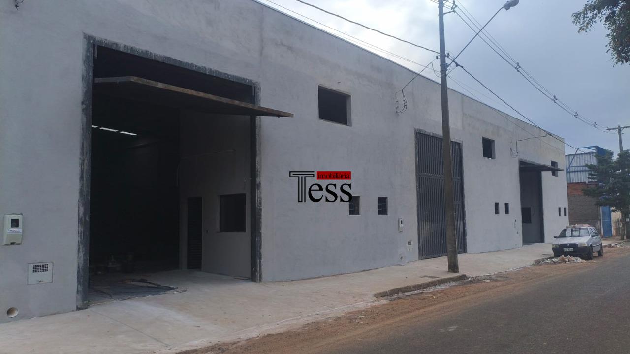 Loja / Salão / Ponto Comercial para aluguel, 413m² — foto 1 de 9