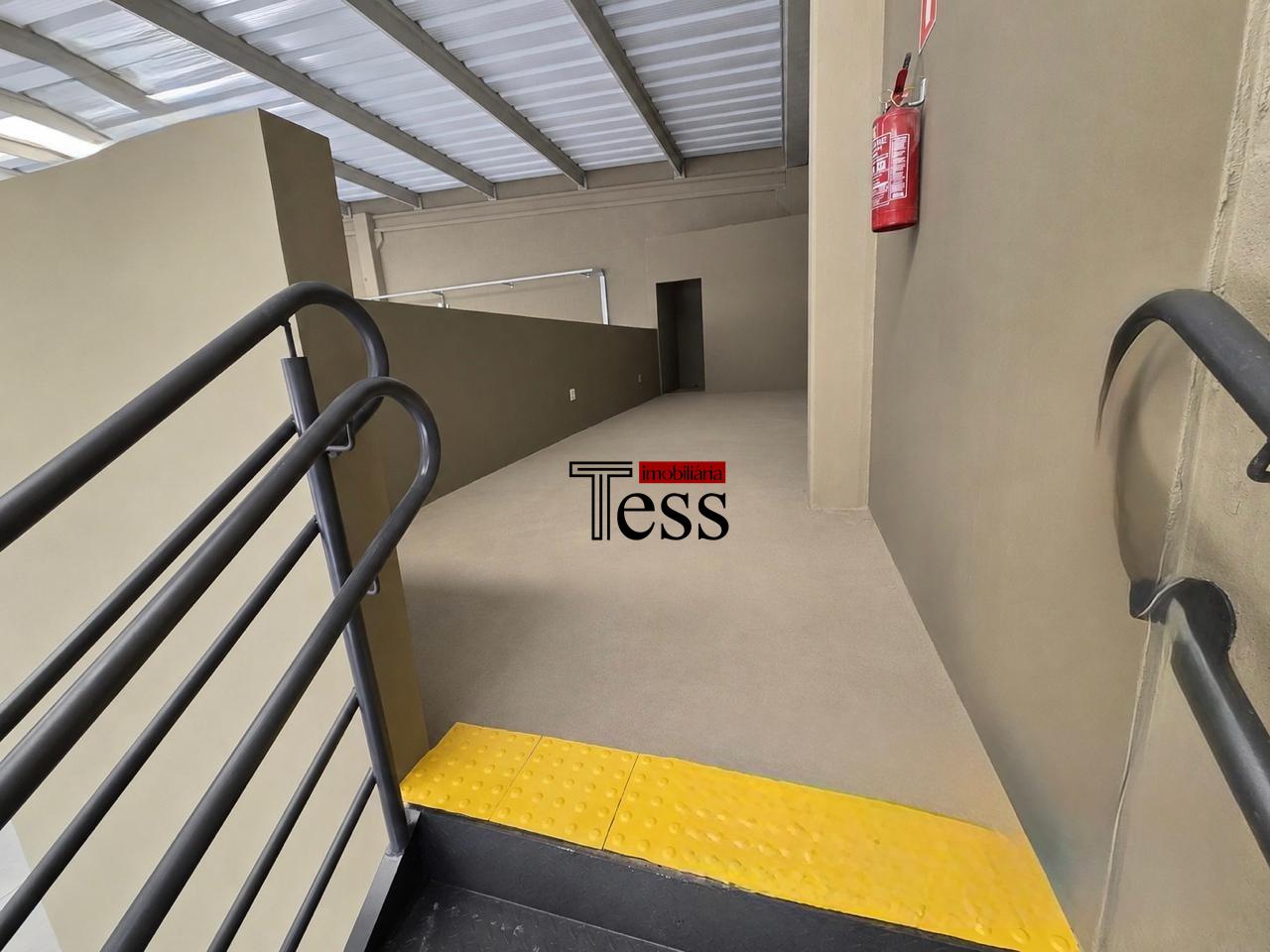 Loja / Salão / Ponto Comercial para aluguel, 704m² — foto 8 de 18