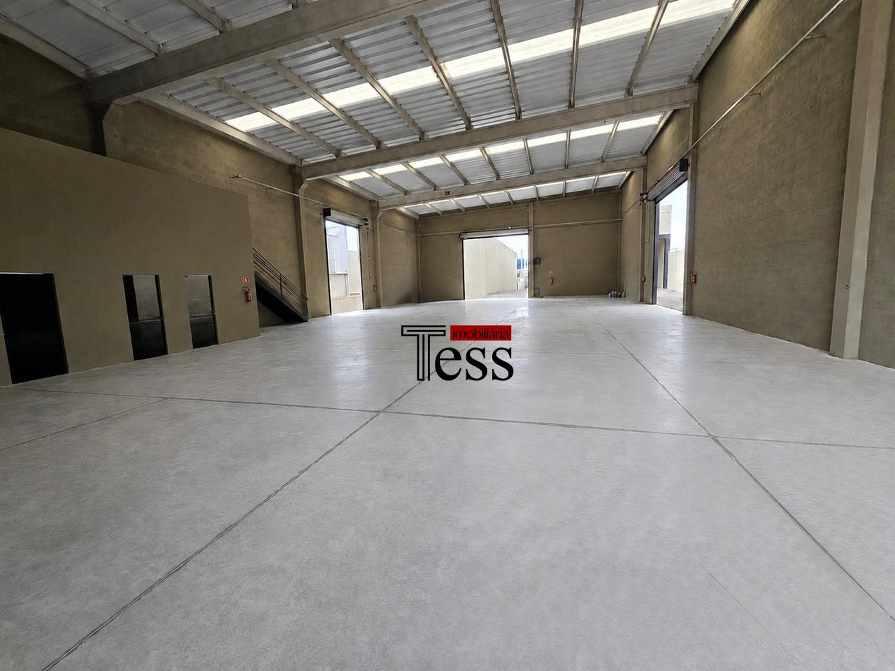 Loja / Salão / Ponto Comercial para aluguel, 704m² — foto 3 de 18