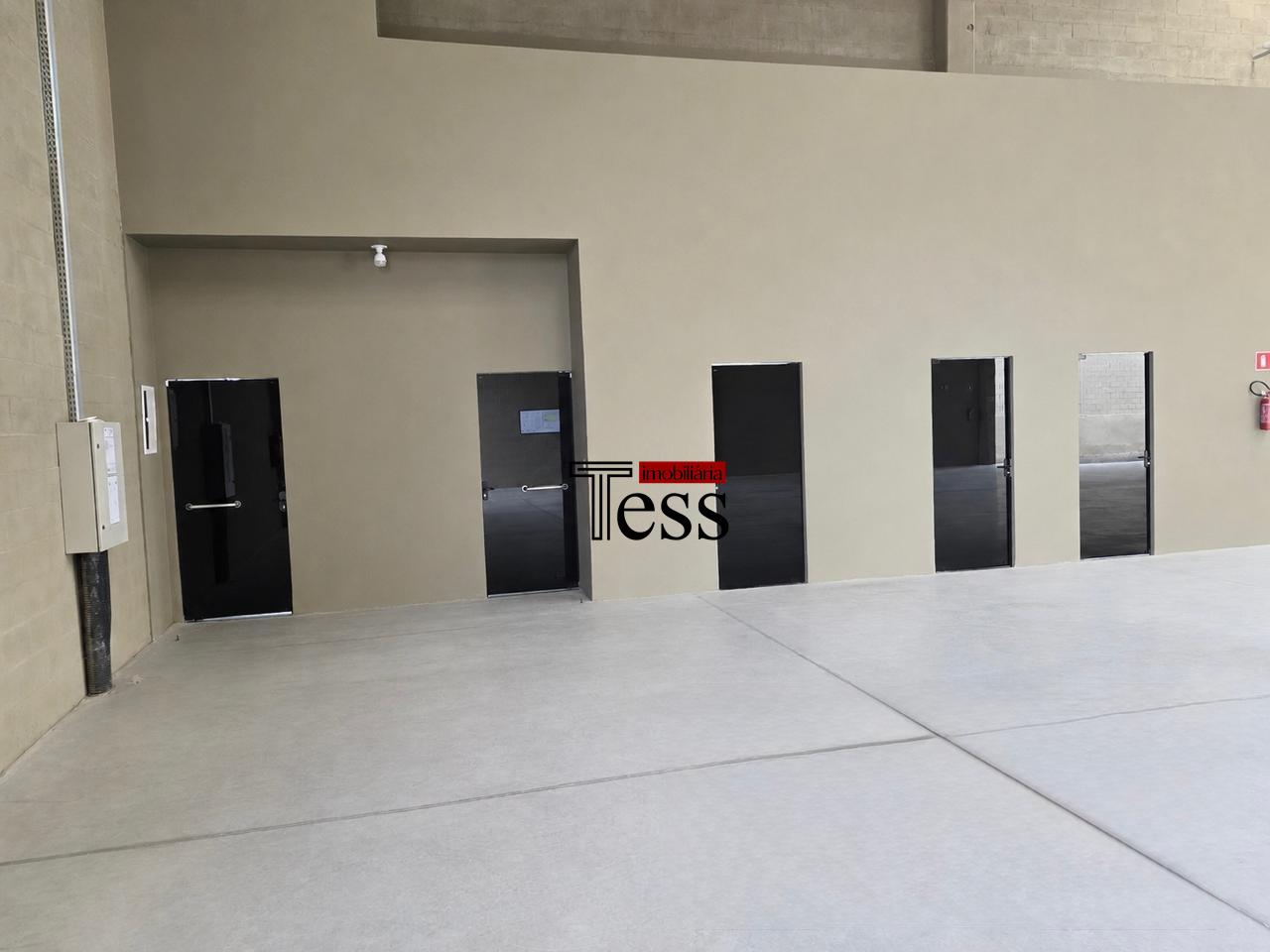 Loja / Salão / Ponto Comercial para aluguel, 704m² — foto 7 de 18