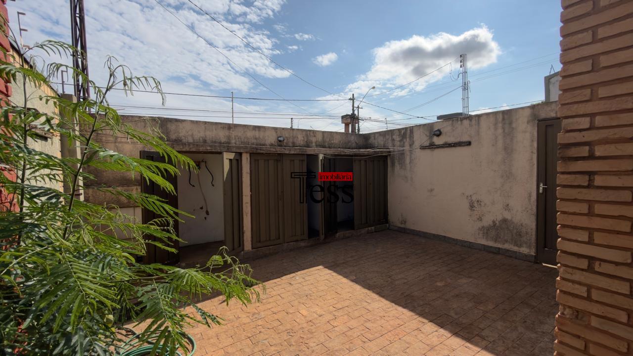 Casa com 4 quartos para aluguel, 415m² — foto 3 de 20