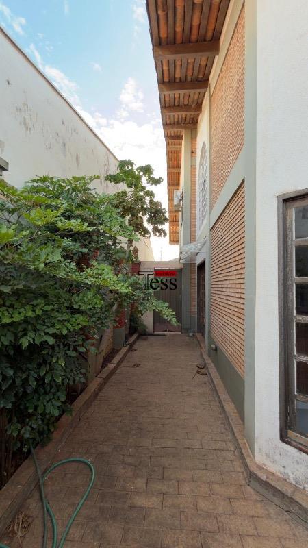 Casa com 4 quartos para aluguel, 415m² — foto 15 de 20