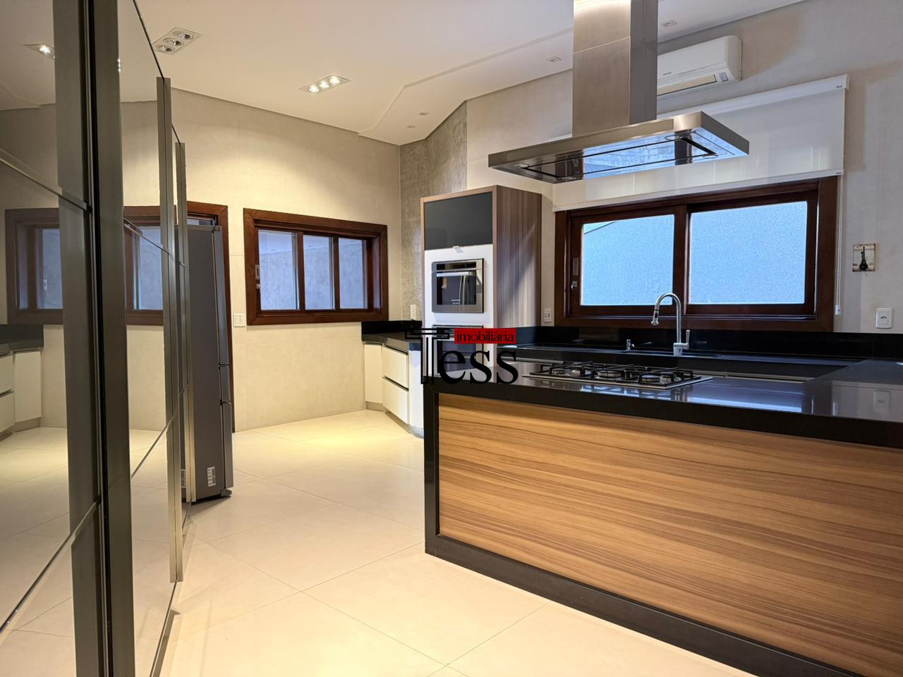 Casa de Condomínio com 3 quartos à venda, 600m² — foto 14 de 30