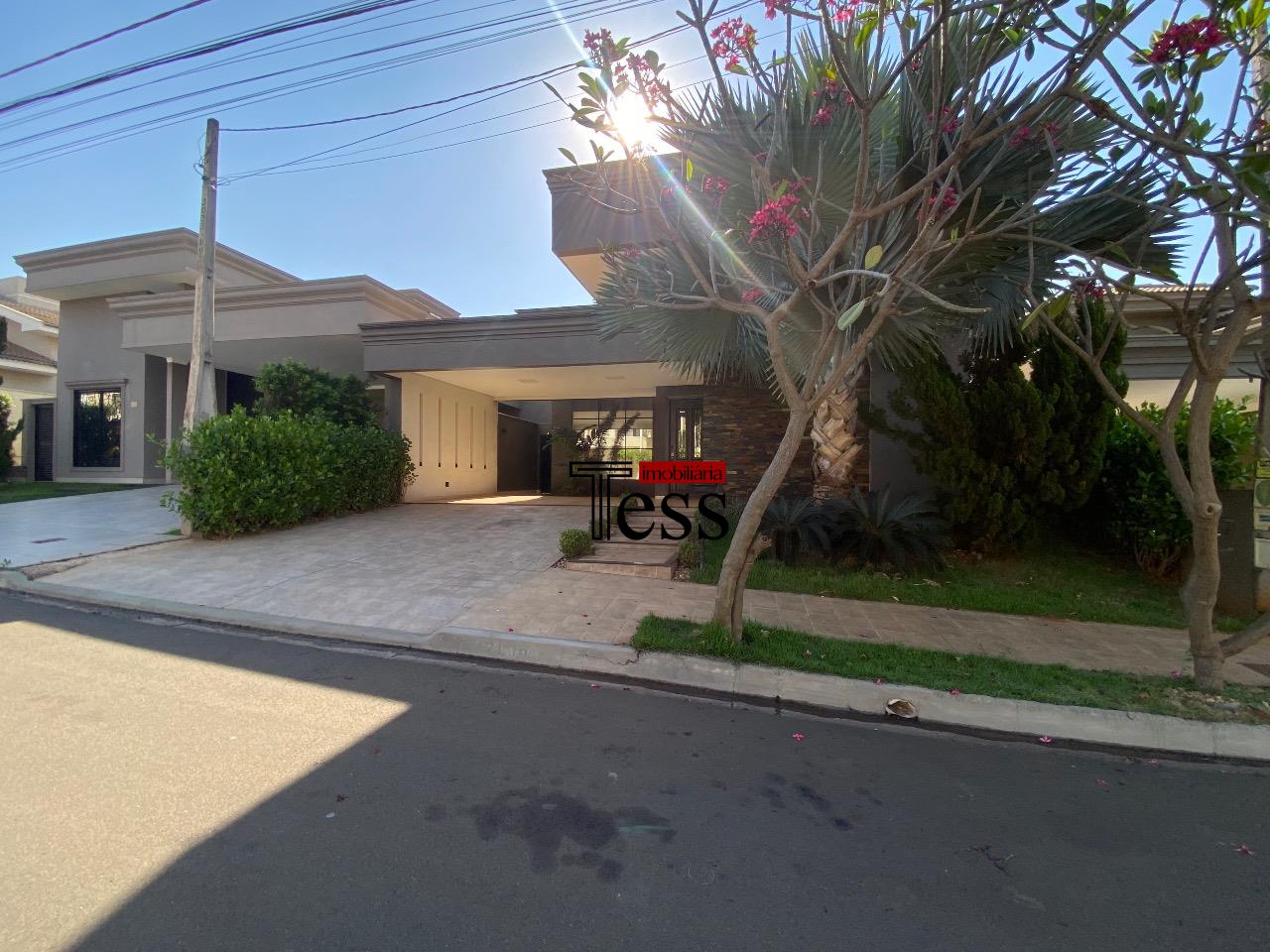 Casa de Condomínio com 3 quartos para aluguel, 260m² — foto 3 de 22