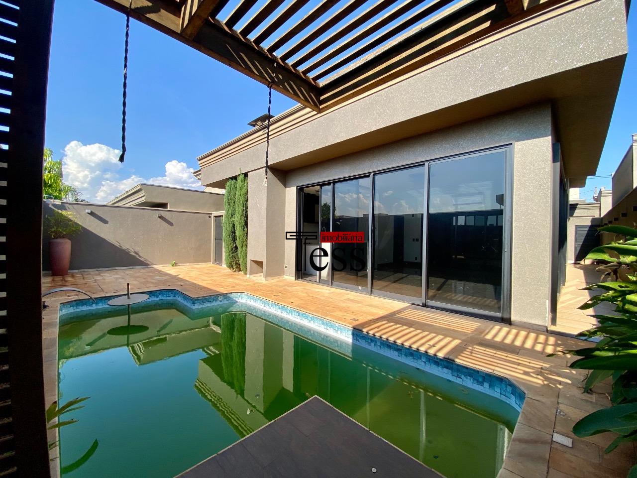 Casa de Condomínio com 3 quartos para aluguel, 260m² — foto 17 de 22